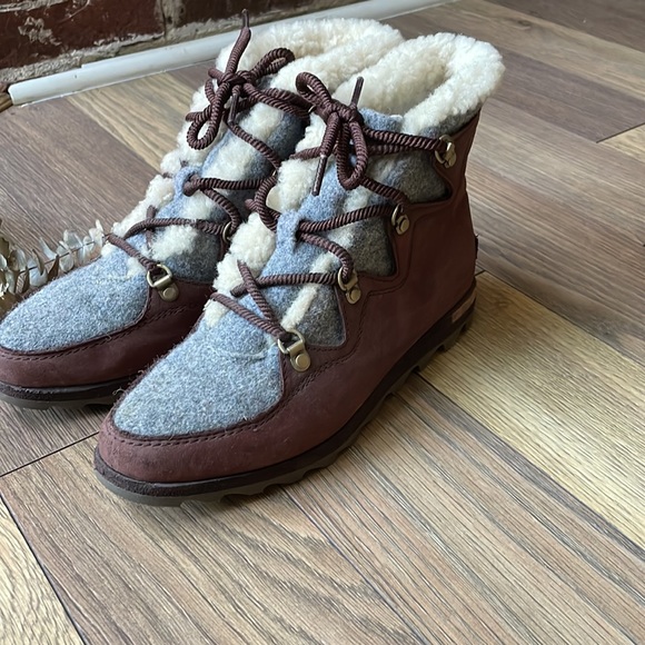 NWOT Sorel Sheepskin Boots - Picture 2 of 6